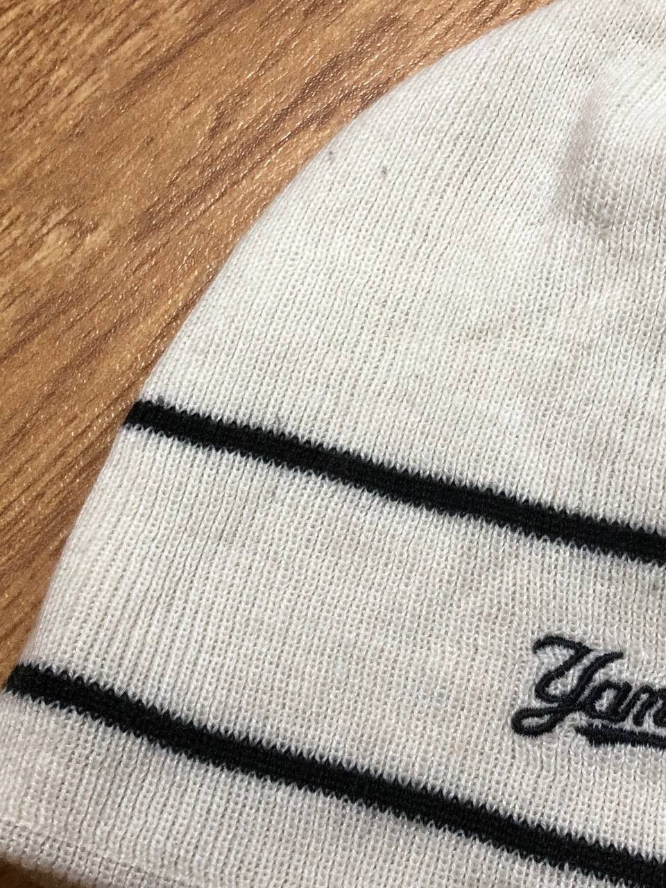 New York Yankees Vintage New York Yankees Y2K Logo Beanie Hat Size ONE SIZE - 8 Thumbnail
