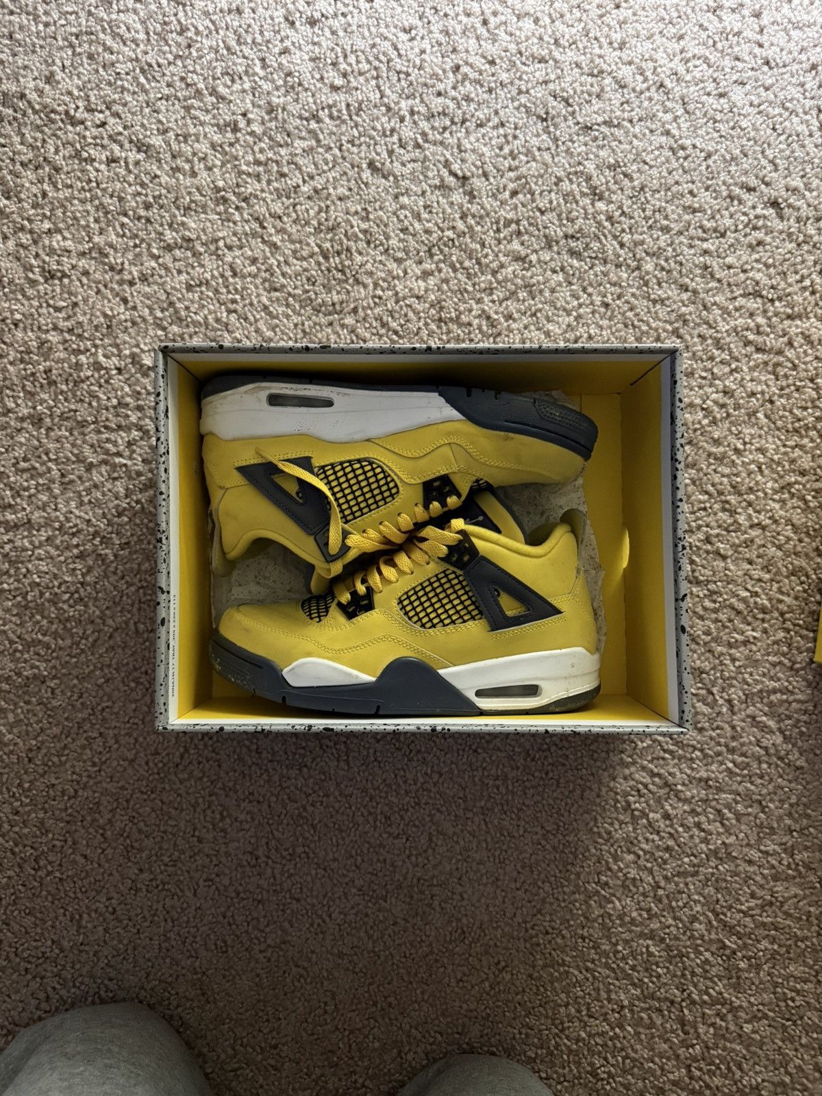 Jordan Brand Jordan 4 lighting Size US 6 / EU 39 - 1 Thumbnail