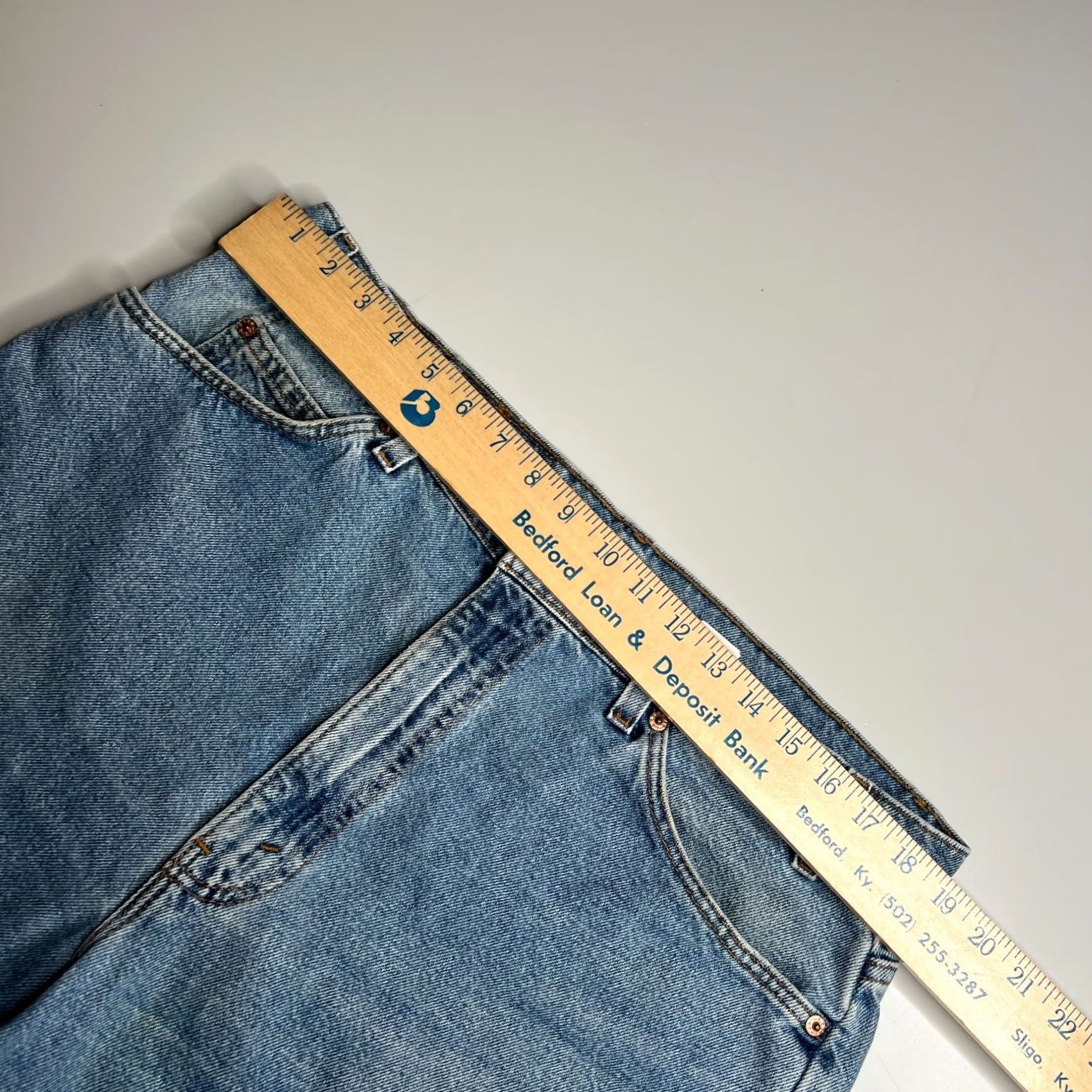 Levi's VINTAGE Levi’s 505 Regular Fit Denim Shorts W38 L9 Light Blue USA Made 90s Mens Shorts Jeans 90s 505 Regular Fit Blue Cotton Leather? Size US 38 / EU 54 - 4 Thumbnail