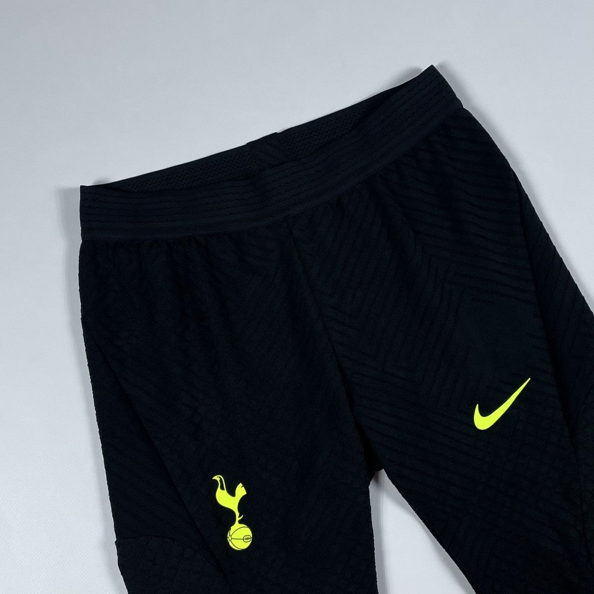 Nike Nike Tottenham Hotspur Soccer Sweatpants Pants Size US 30 / EU 46 - 4 Thumbnail