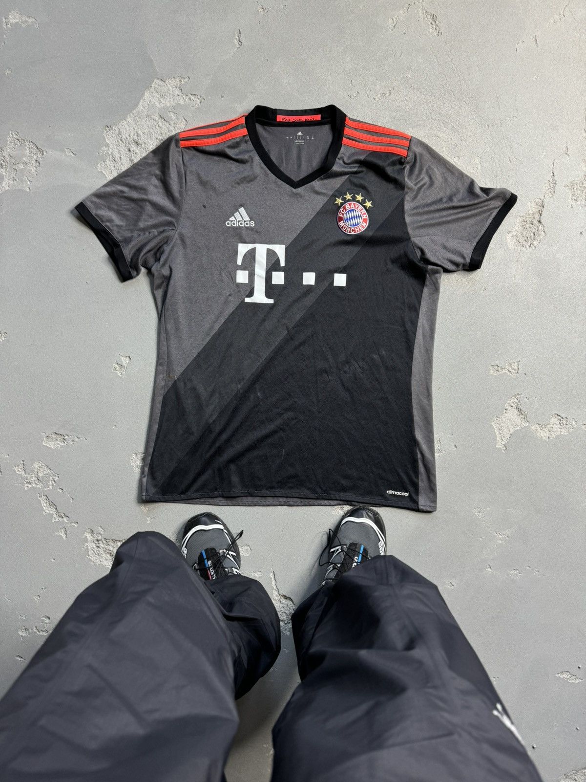 Adidas Adidas Bayern Munich 2016 2017 Away Football Soccer Jersey Size US L / EU 52-54 / 3 - 1 Thumbnail