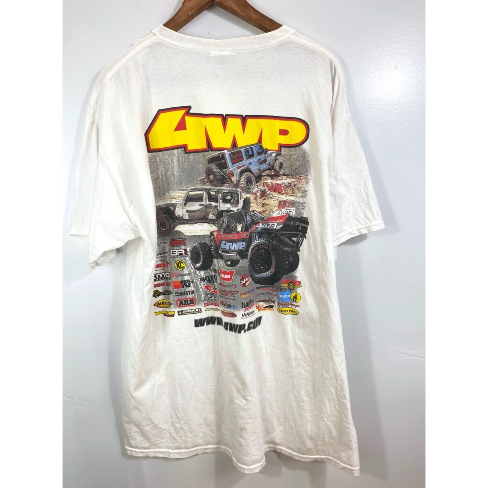 Fruit Of The Loom VINTAGE Fruit of the Loom 4WP Offroading Trucks T-Shirt XL White Mens Crew Neck Short Sleeve Logo 1467 90s Off Road Racing Size US XL / EU 56 / 4 - 3 Thumbnail