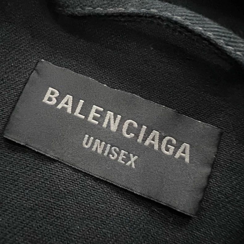 Balenciaga Balenciaga Graffiti logo denim jacket on the back Size US S / EU 44-46 / 1 - 5 Thumbnail