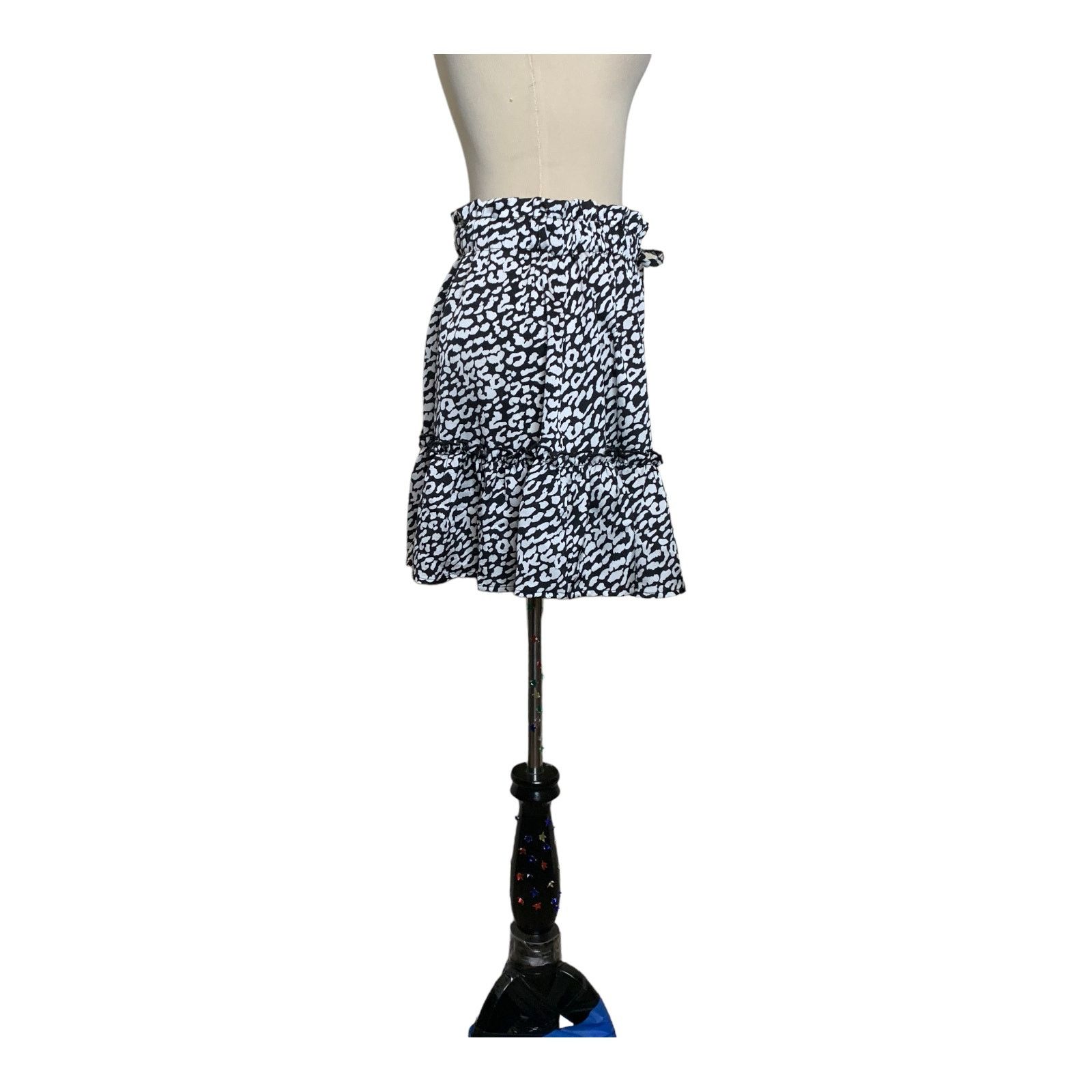 Shein Shein black white pull on mini skirt size 6 Size 28" / US 6 / IT 42 - 5 Thumbnail