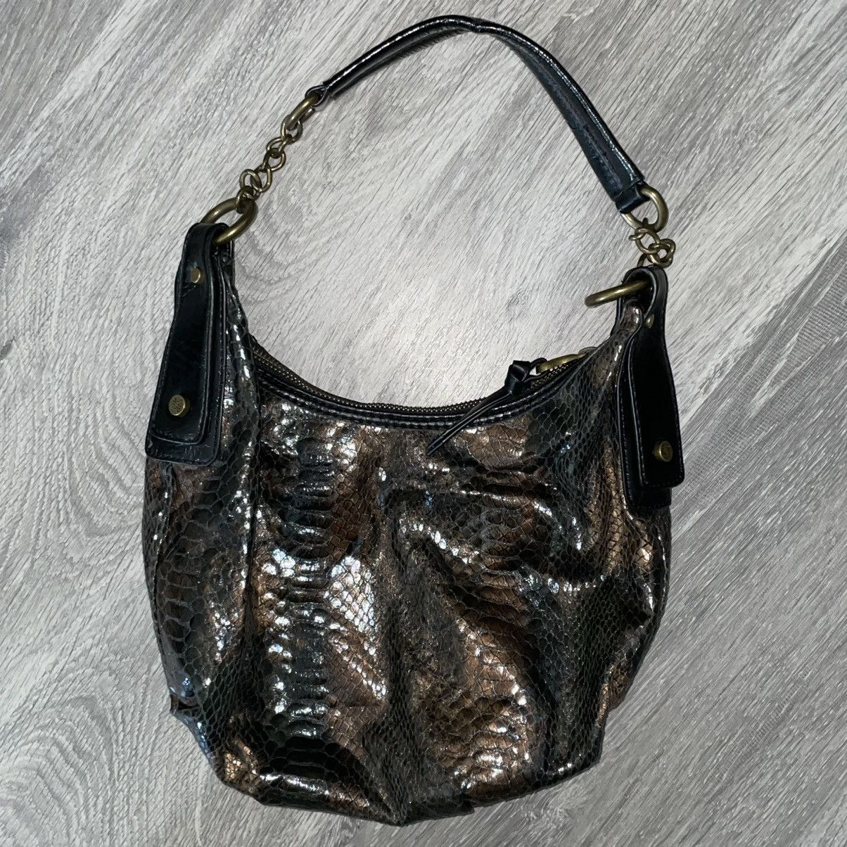 Vera Wang Shiny Snakeskin Iridescent Purse! Size ONE SIZE - 3 Thumbnail