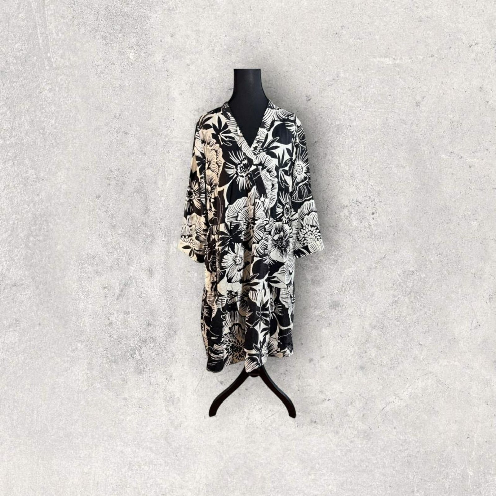 Rachel Zoe Rachel zoe black and white floral dress Size M / US 6-8 / IT 42-44 - 3 Thumbnail