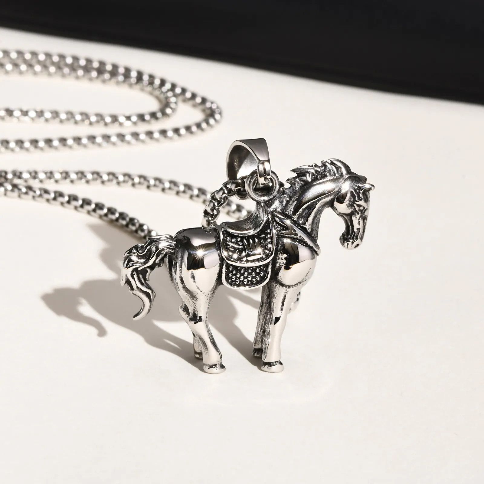 Jewelry Horse Racing Pendant Necklace Size ONE SIZE - 3 Thumbnail