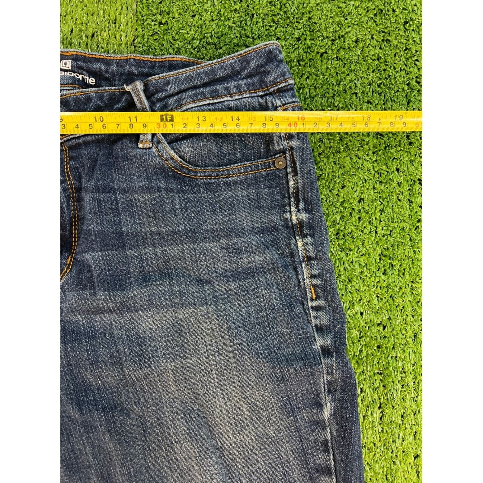 Liz Claiborne Liz Claiborne Dark Wash Denim Jeans Straight Leg Women 10 Size 34" / US 12 / IT 48 - 3 Thumbnail