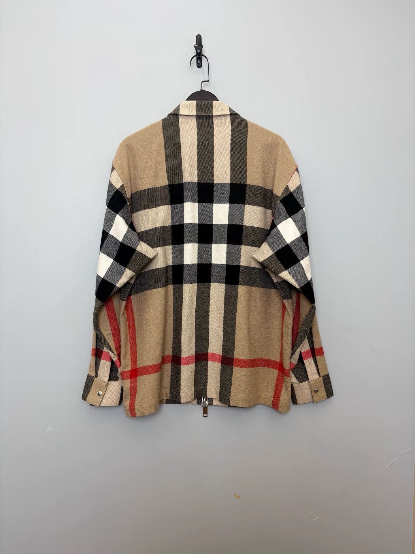 Burberry Burberry Khaki Check Lapel Shirt Jacket K36 Size US L / EU 52-54 / 3 - 2 Thumbnail