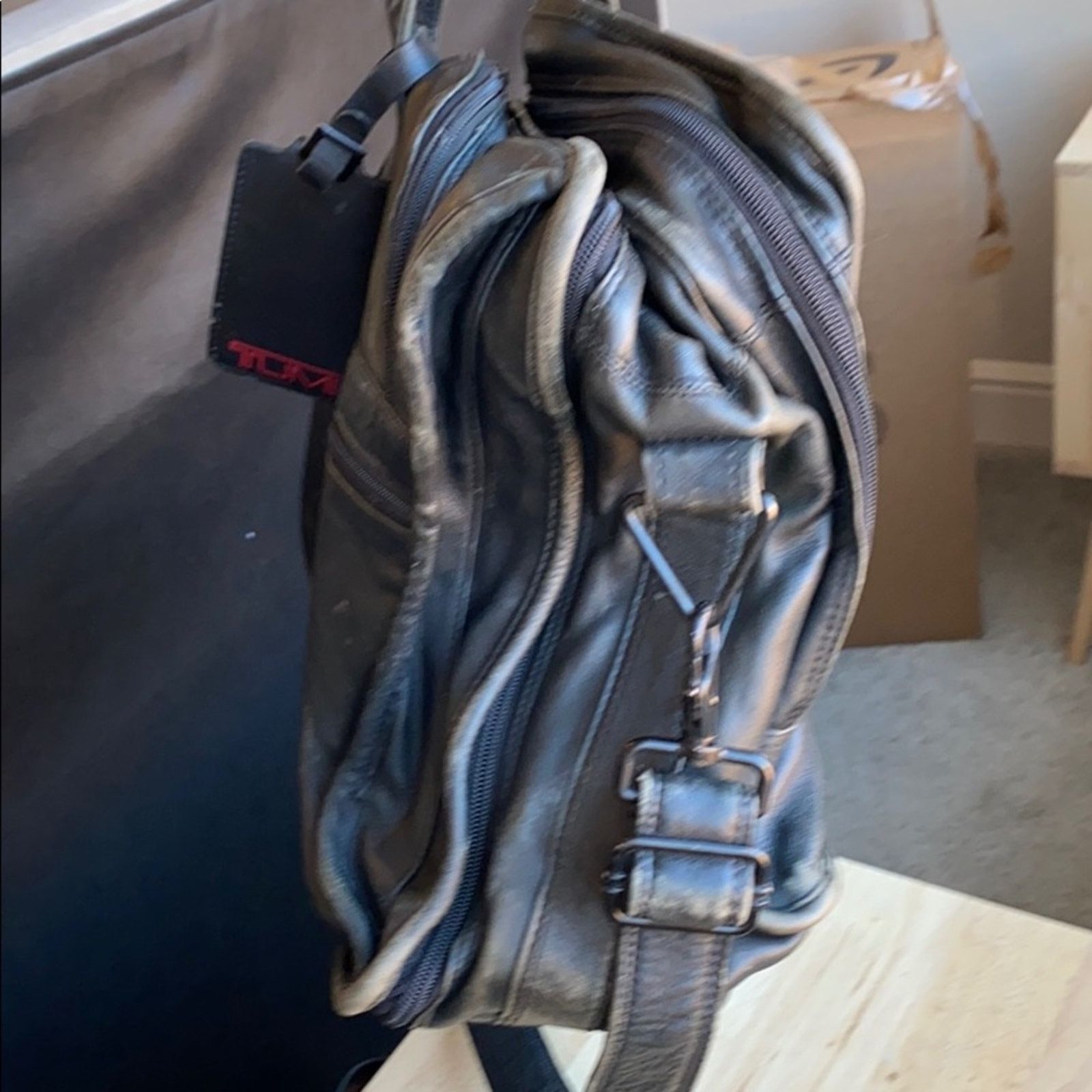Tumi TUMI distressed leather messenger computer bag rugged Size ONE SIZE - 7 Thumbnail