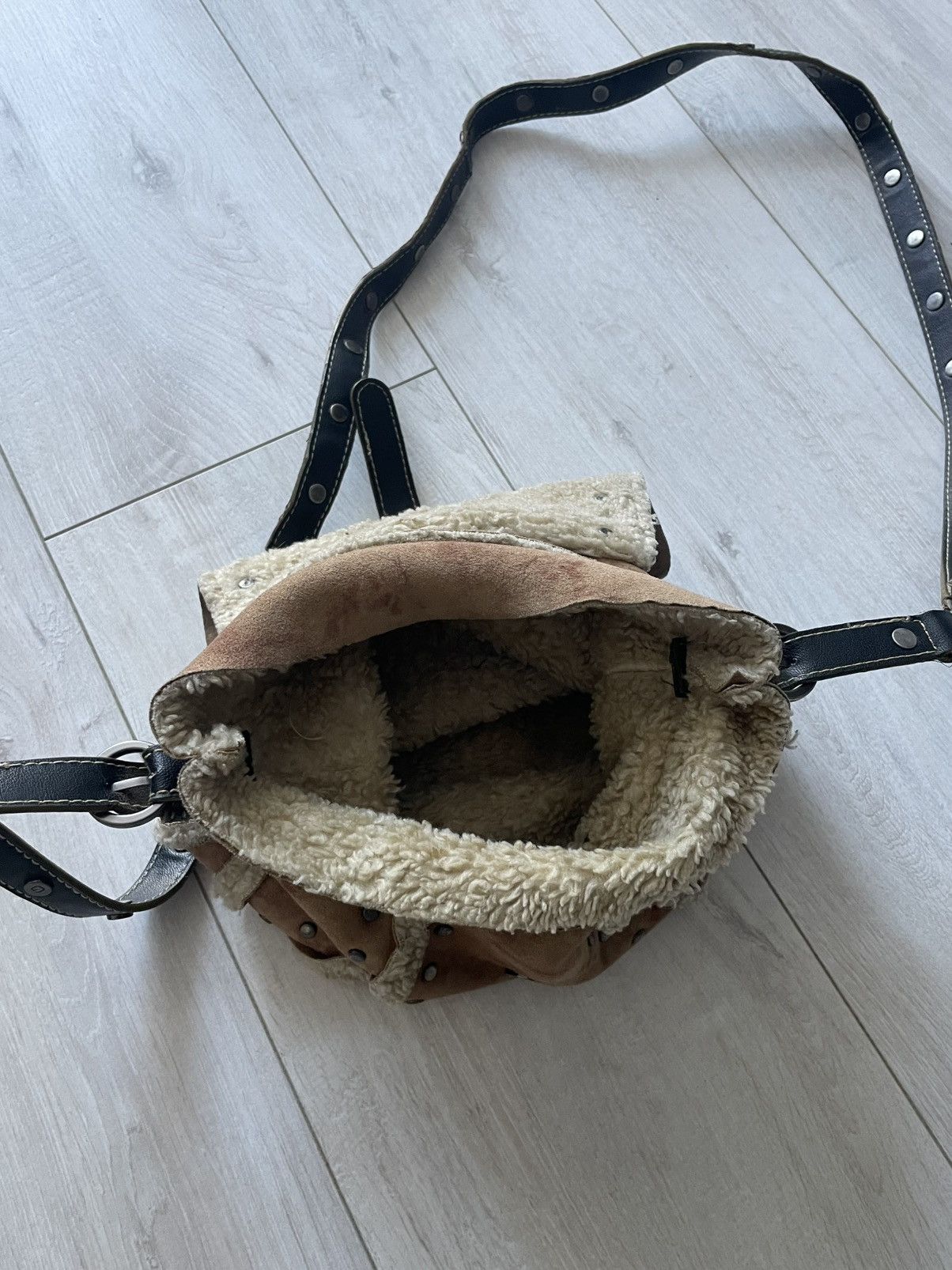 Guess Vintage Y2K Guess Avant Garde 00’s Fur Leather Bag RARE Size ONE SIZE - 9 Thumbnail
