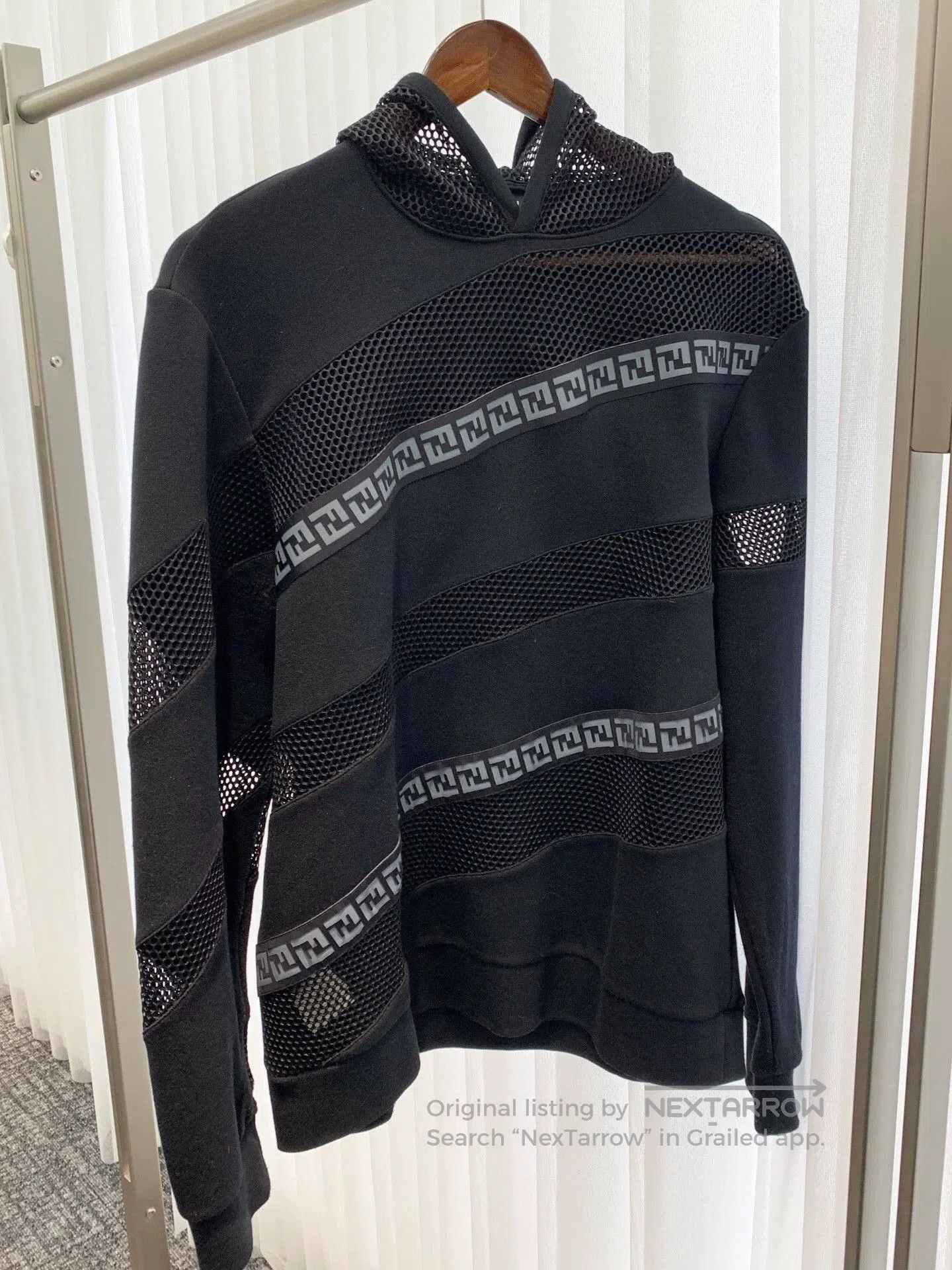 Fendi Fendi Logo Cutout Panel Black Hoodie. Size US L / EU 52-54 / 3 - 1 Thumbnail