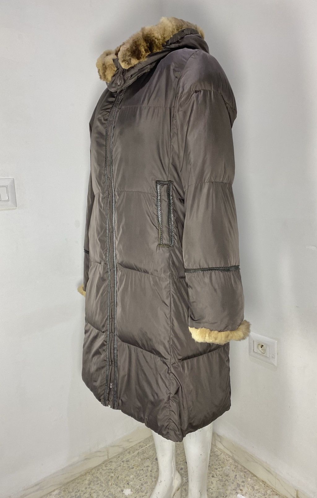 Max Mara Max Mara Oversized Fur-Hood Puffer Coat – Chocolate Brown Size M / US 6-8 / IT 42-44 - 3 Thumbnail