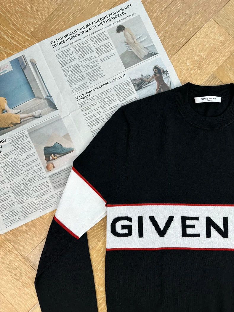 Givenchy Givenchy Casual Embroidered Knit Sweater with Letter Logo, Size US S / EU 44-46 / 1 - 6 Thumbnail