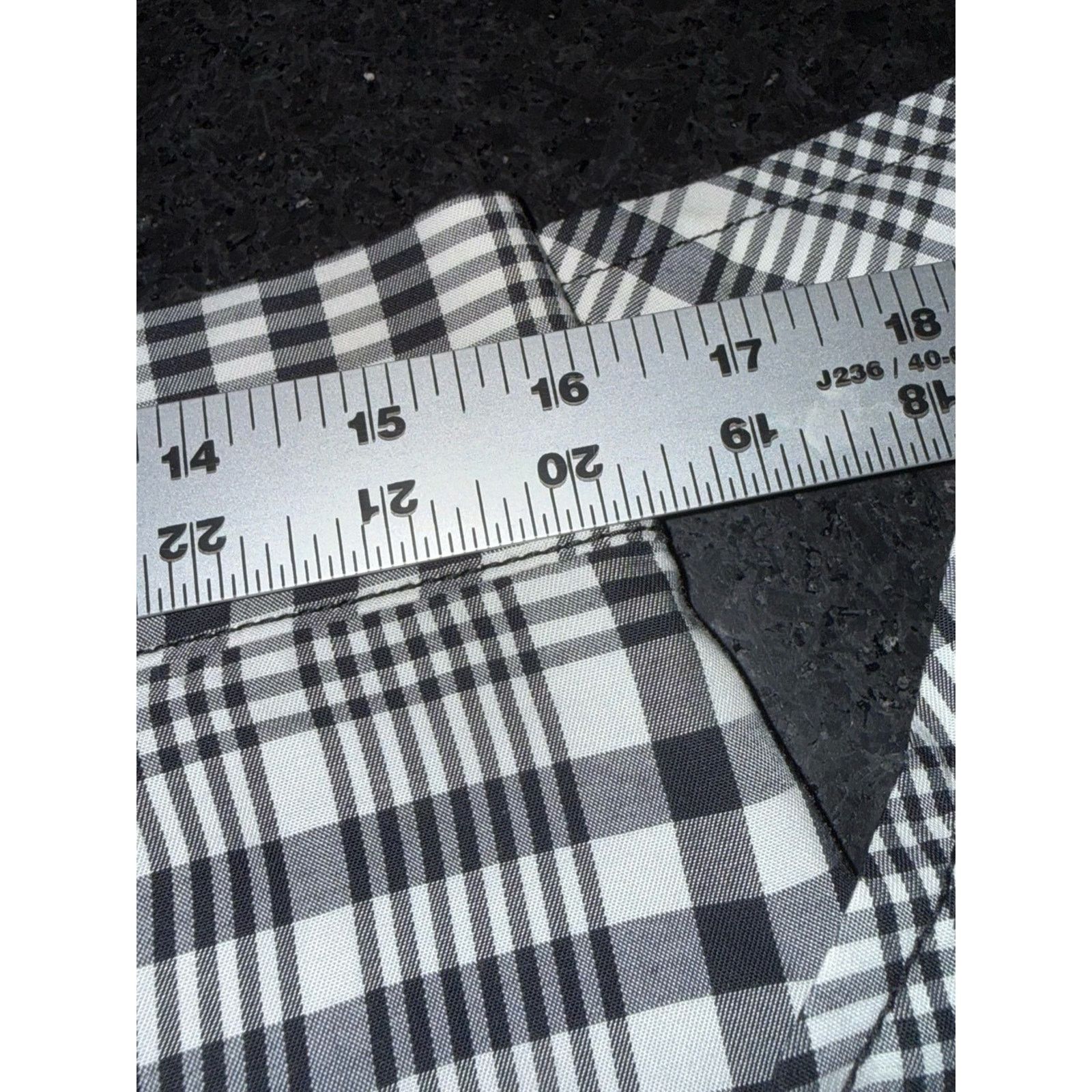 Ann Taylor Ann Taylor Black White Wrap Plaid Pencil Skirt 8 FULLY LINED Size 30" / US 8 / IT 44 - 10 Thumbnail