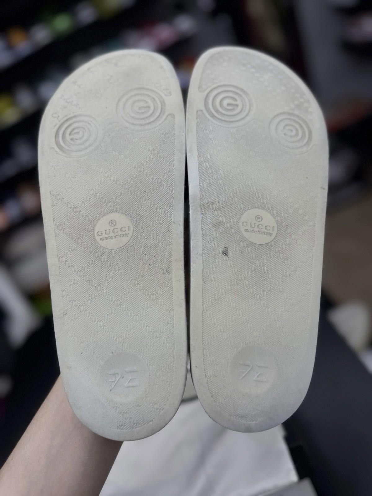 Gucci OG GG Gucci Men’s Slide Size 9G With Box Authentic Pre Owned Size US 9 / EU 42 - 9 Thumbnail