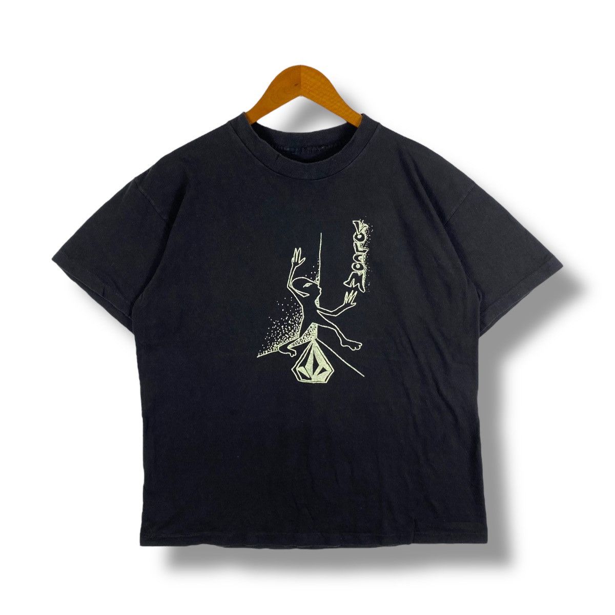Volcom Vintage 90's VOLCOM Skateboards Alien Graphic Art Tee Shirt Size US L / EU 52-54 / 3 - 1 Thumbnail