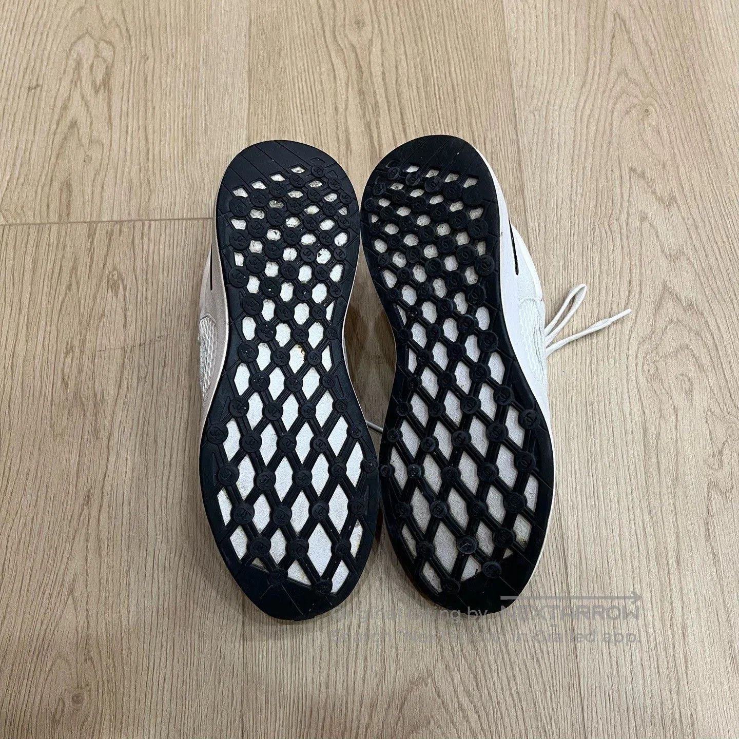 Chanel Chanel Women's Sneakers. Size US 7 / IT 37 - 7 Thumbnail