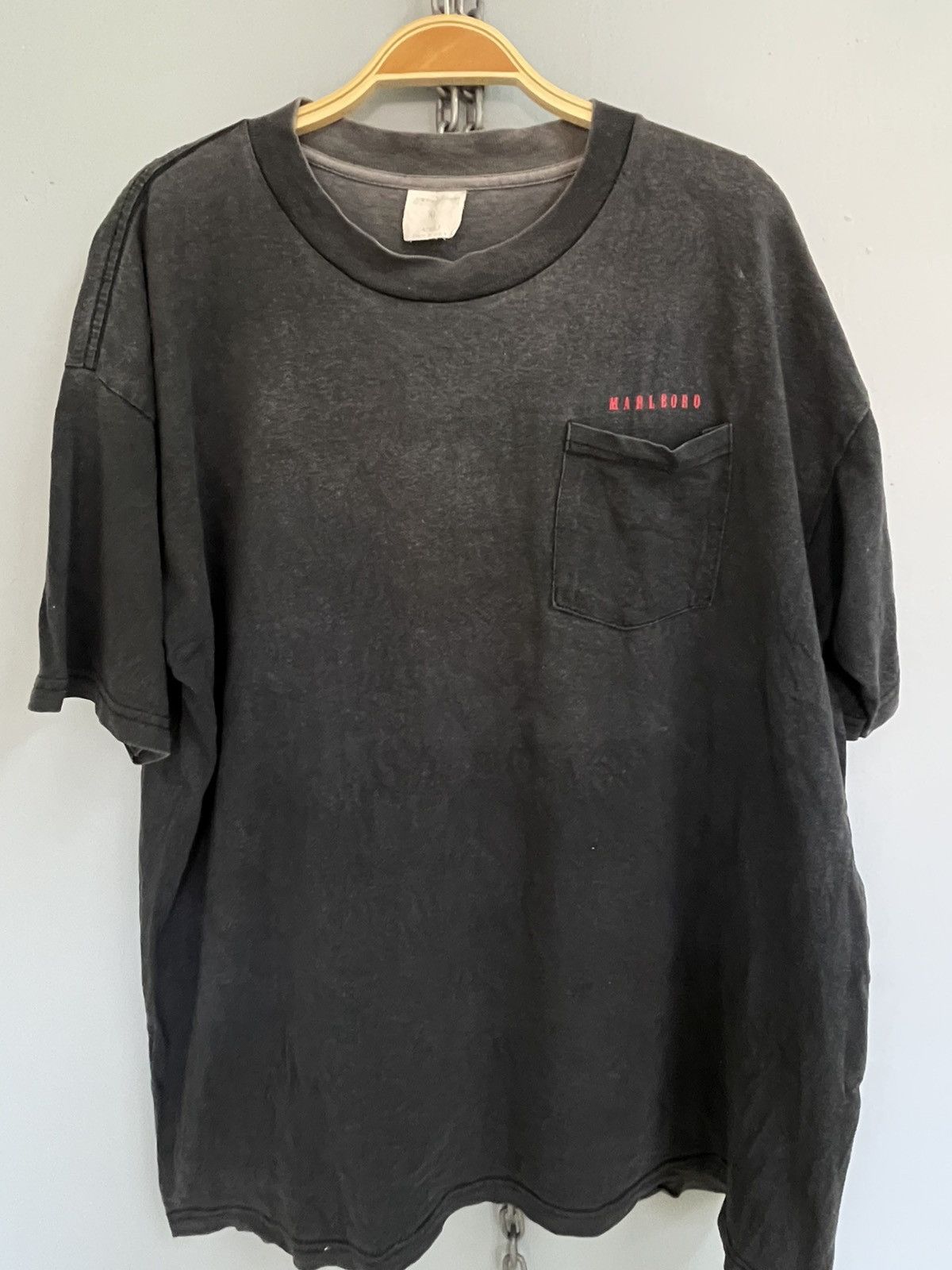 Marlboro Vintage 90s Marlboro sunfaded pocket tee t shirt Size US XL / EU 56 / 4 - 3 Thumbnail