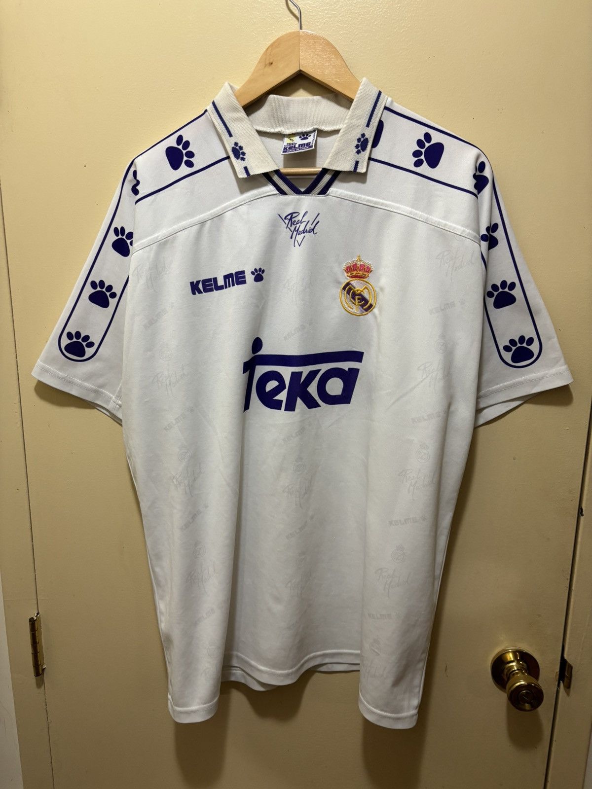 Other Real Madrid 1994/96 Size US XL / EU 56 / 4 - 1 Thumbnail