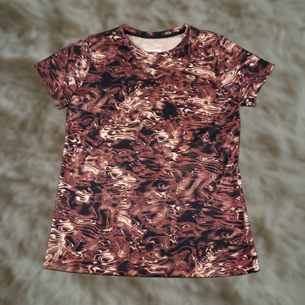 Under Armour Under Armour T Shirt Womens Medium Red Black Camouflage Short Sleeve Ladies Size M / US 6-8 / IT 42-44 - 1 Thumbnail