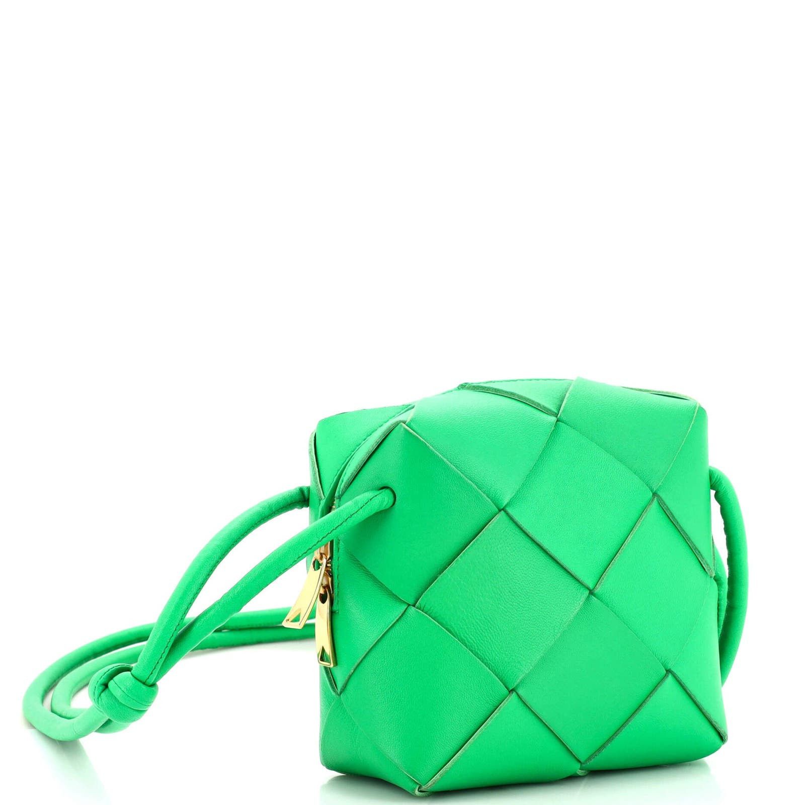 Bottega Veneta Cassette Camera Crossbody Bag Maxi Intrecciato Leather Mini Size ONE SIZE - 2 Thumbnail