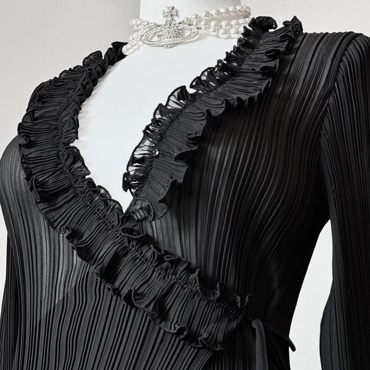 Vintage Gothic Avant - Garde black ruffled blouse in Japanese style Size S / US 4 / IT 40 - 2 Thumbnail