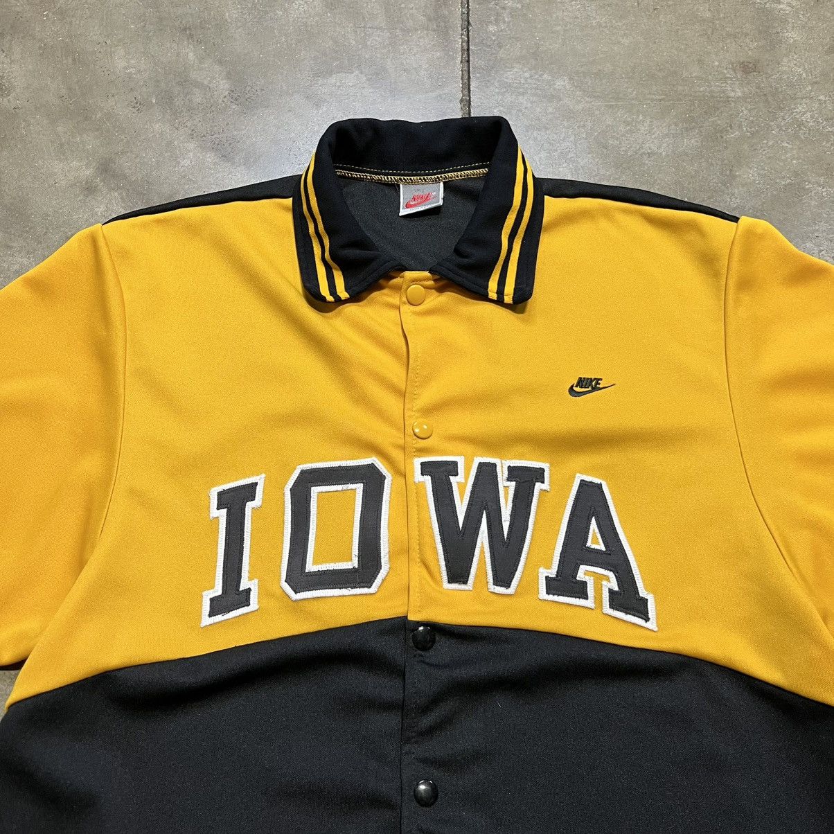Nike Vintage 80s Iowa Hawkeyes Nike Basketball Warm Up Shirt USA Size US XL / EU 56 / 4 - 5 Thumbnail