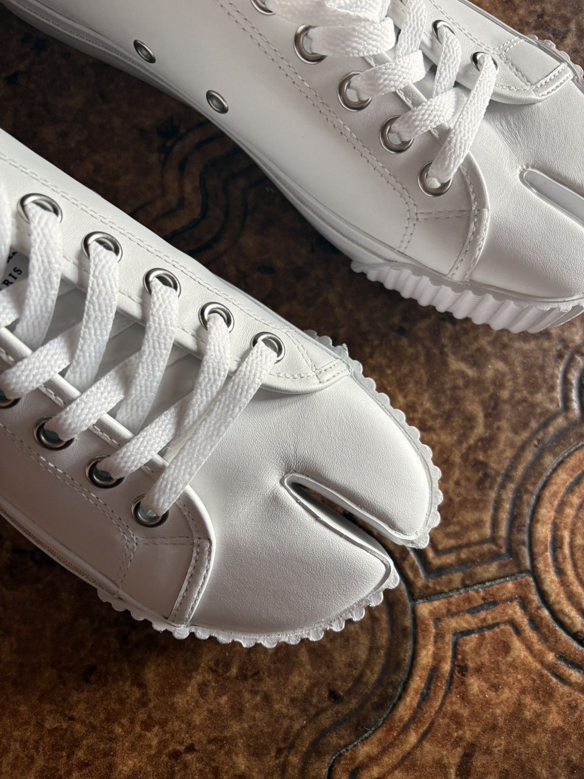 Maison Margiela Maison margiela leather tabi sneakers Size US 8.5 / EU 41-42 - 2 Thumbnail