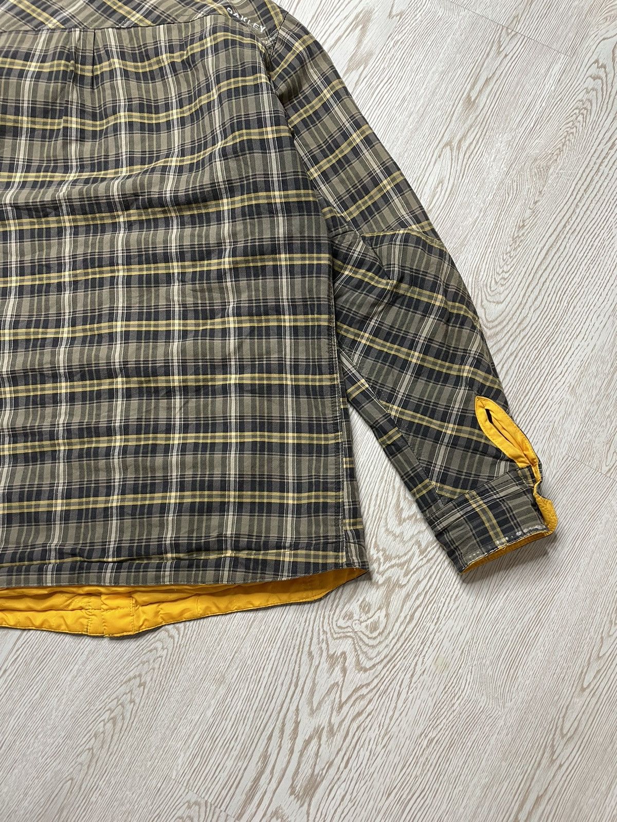 Oakley × Vintage Vintage Oakley two-sided jacket size M Size US M / EU 48-50 / 2 - 11 Thumbnail