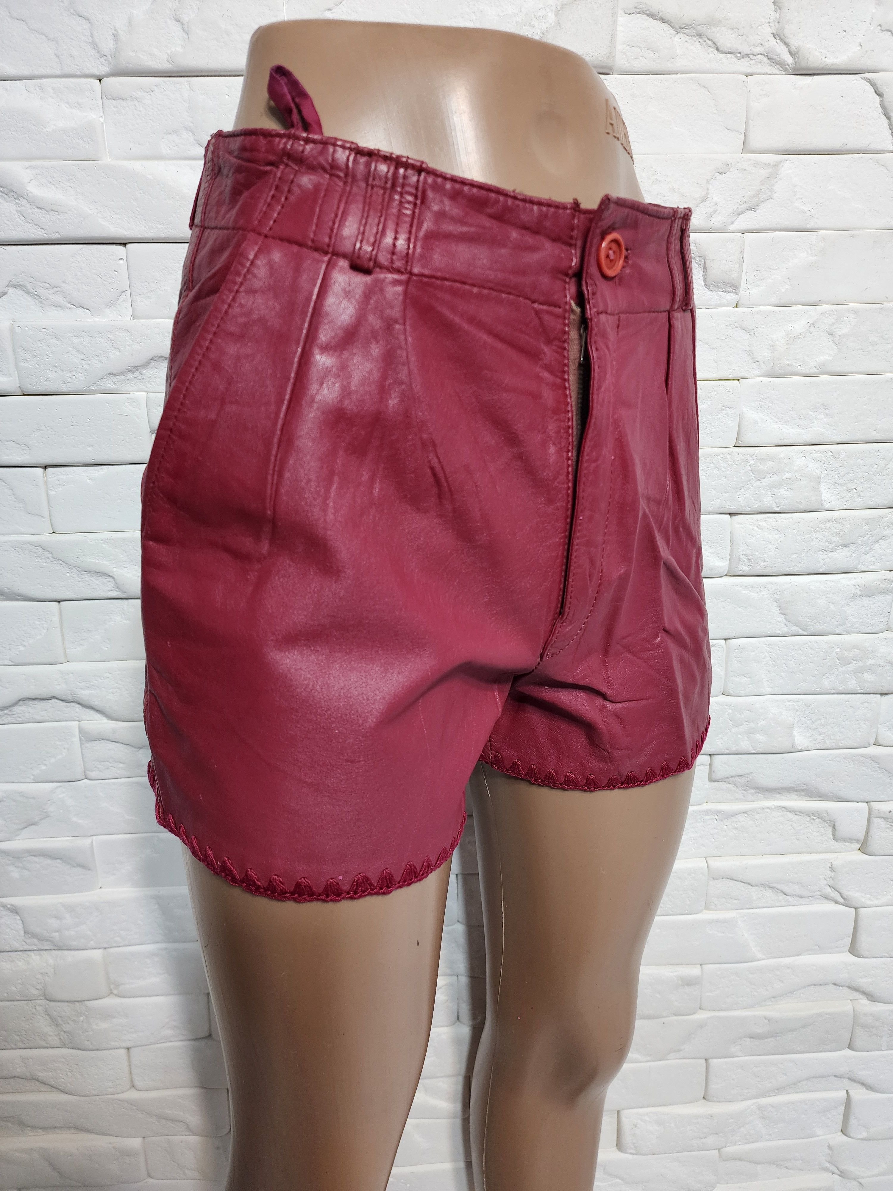 Other Red Leather Shorts: Women's Genuine Leather Pockets Size 26" / US 2 / IT 38 - 3 Thumbnail