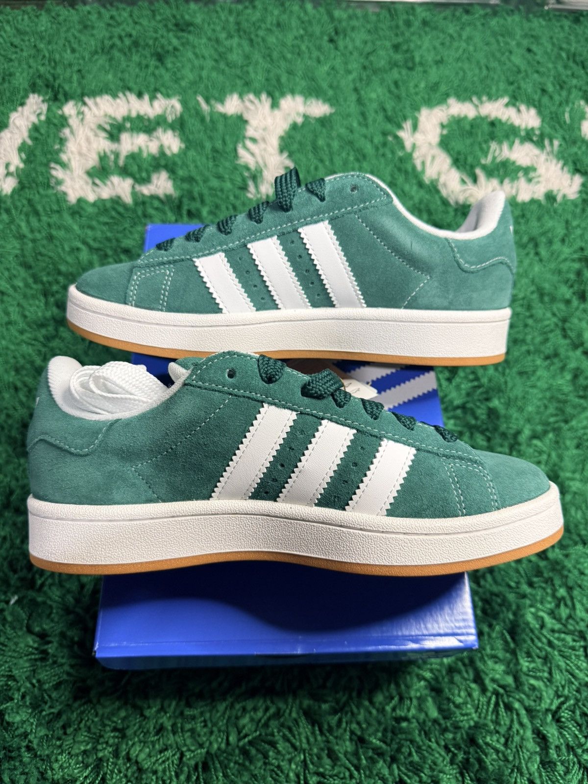 Adidas Adidas Campus GS 00s Size 6 /7.5W Dark Green Cloud White NEW Size US 6 / EU 39 - 2 Thumbnail