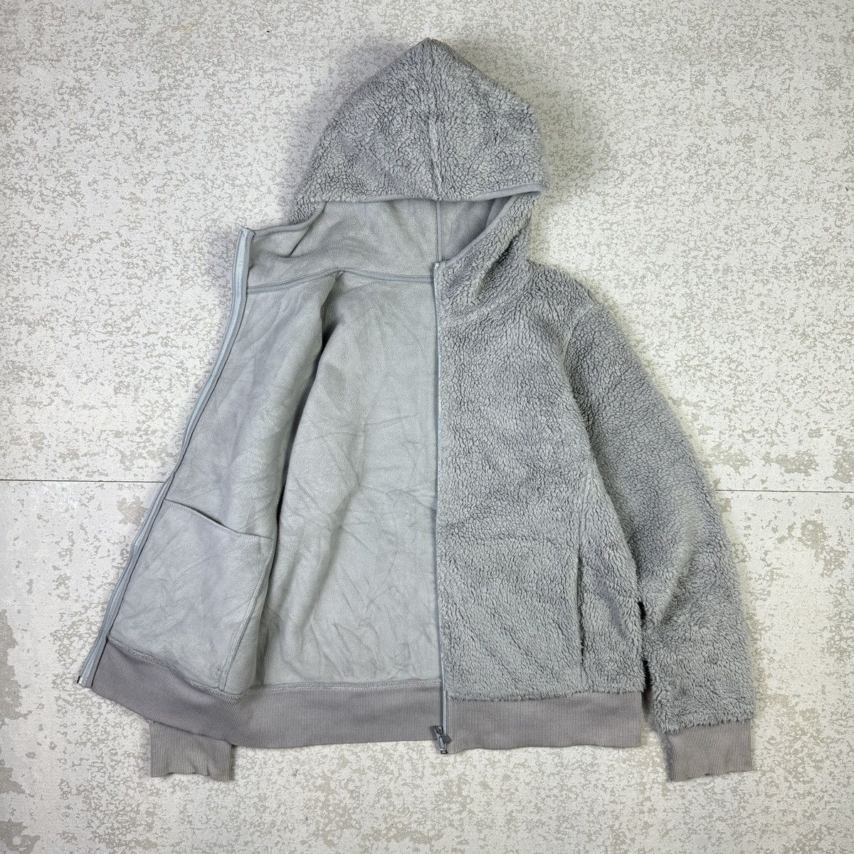 Japanese Brand × Uniqlo 💥Uniqlo Fleece Grey Hooded Light Jacket Size US L / EU 52-54 / 3 - 2 Thumbnail