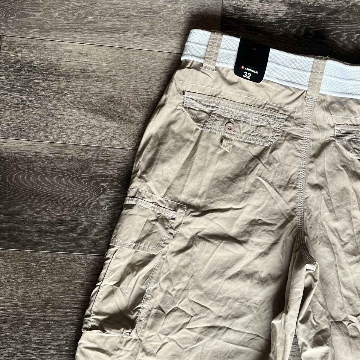 Airwalk New Vintage 2000s Airwalk Cargo Belted Skater Baggy Shorts Size US 32 / EU 48 - 3 Thumbnail
