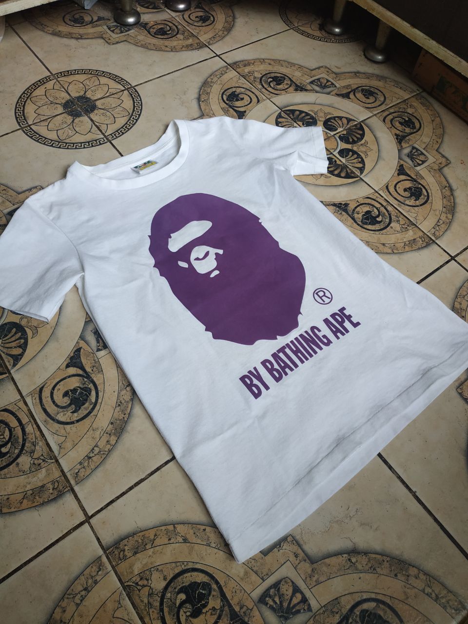 Bape Authentic BAPE Big Logo T-Shirt Ladies S White Made in Japan Size S / US 4 / IT 40 - 10 Thumbnail