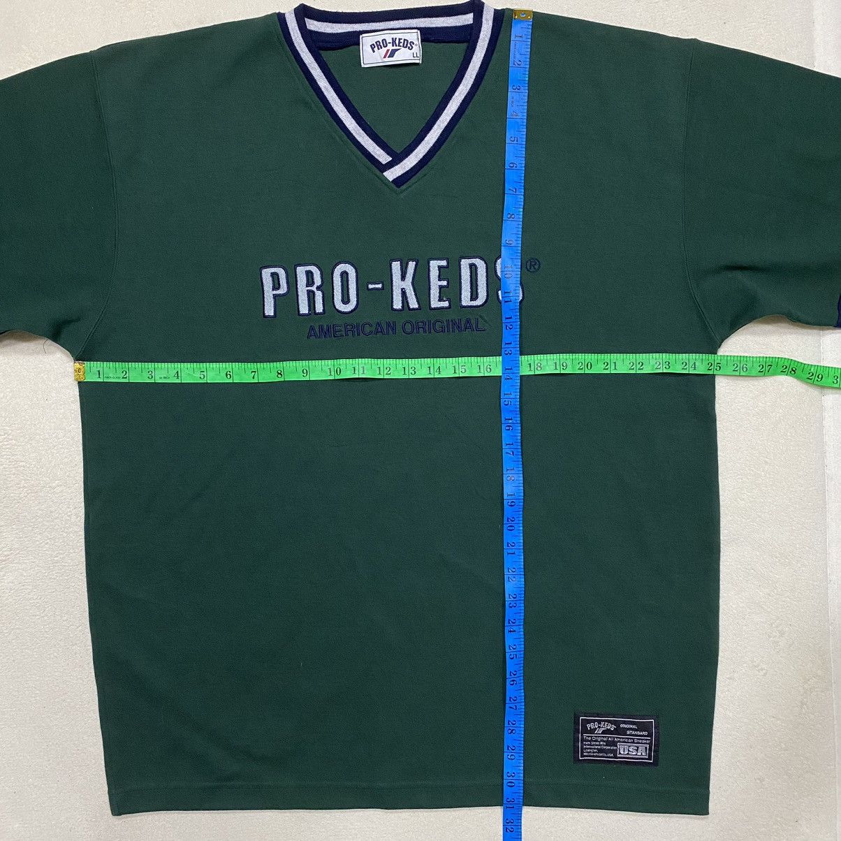 Pro-Keds × Vintage Vintage PRO KEDS Embroidered Spellout V-Neck Sweatshirt Size US XL / EU 56 / 4 - 15 Thumbnail