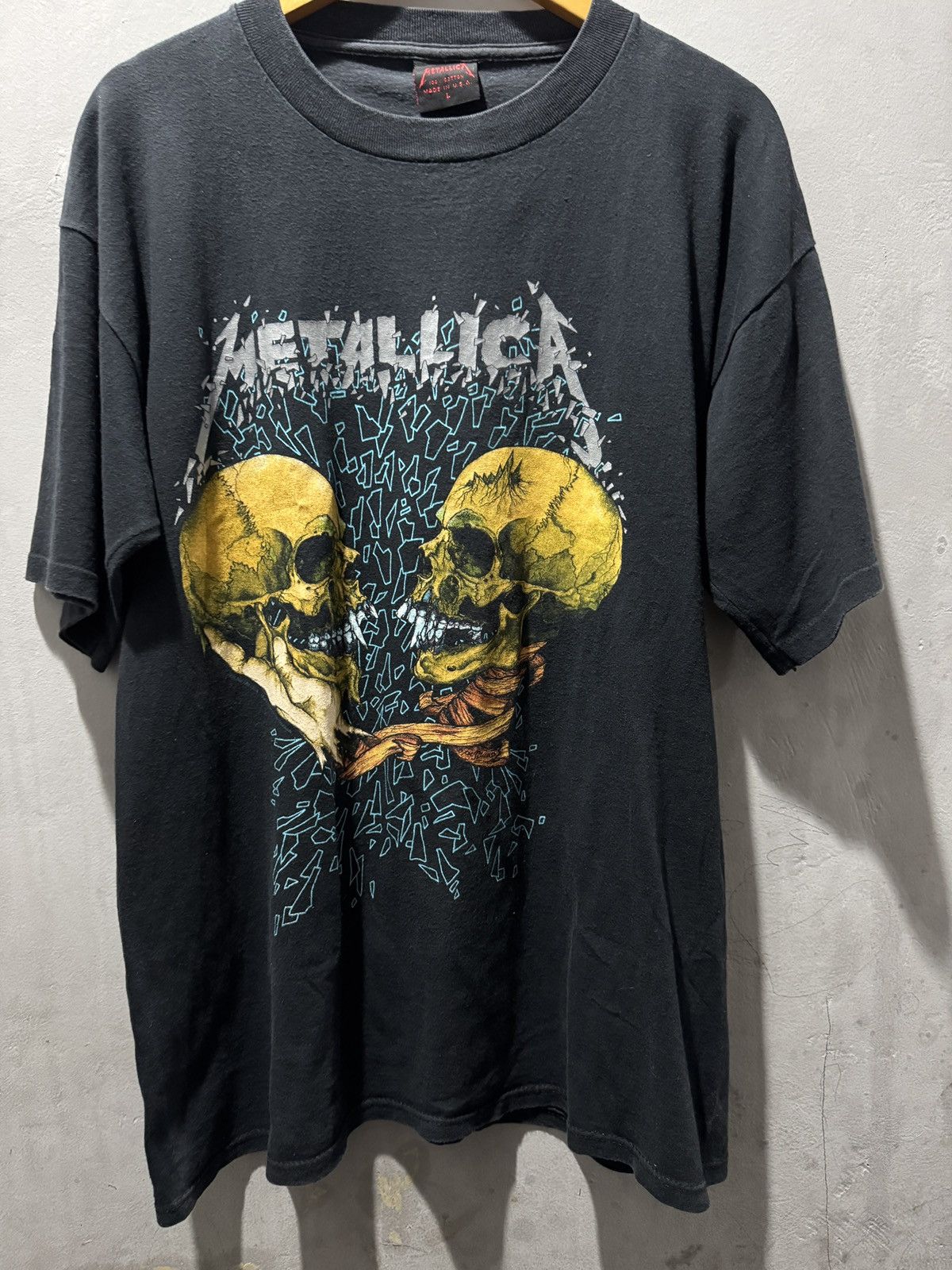 Metallica Vintage Metallica Sad But True Size US L / EU 52-54 / 3 - 1 Thumbnail