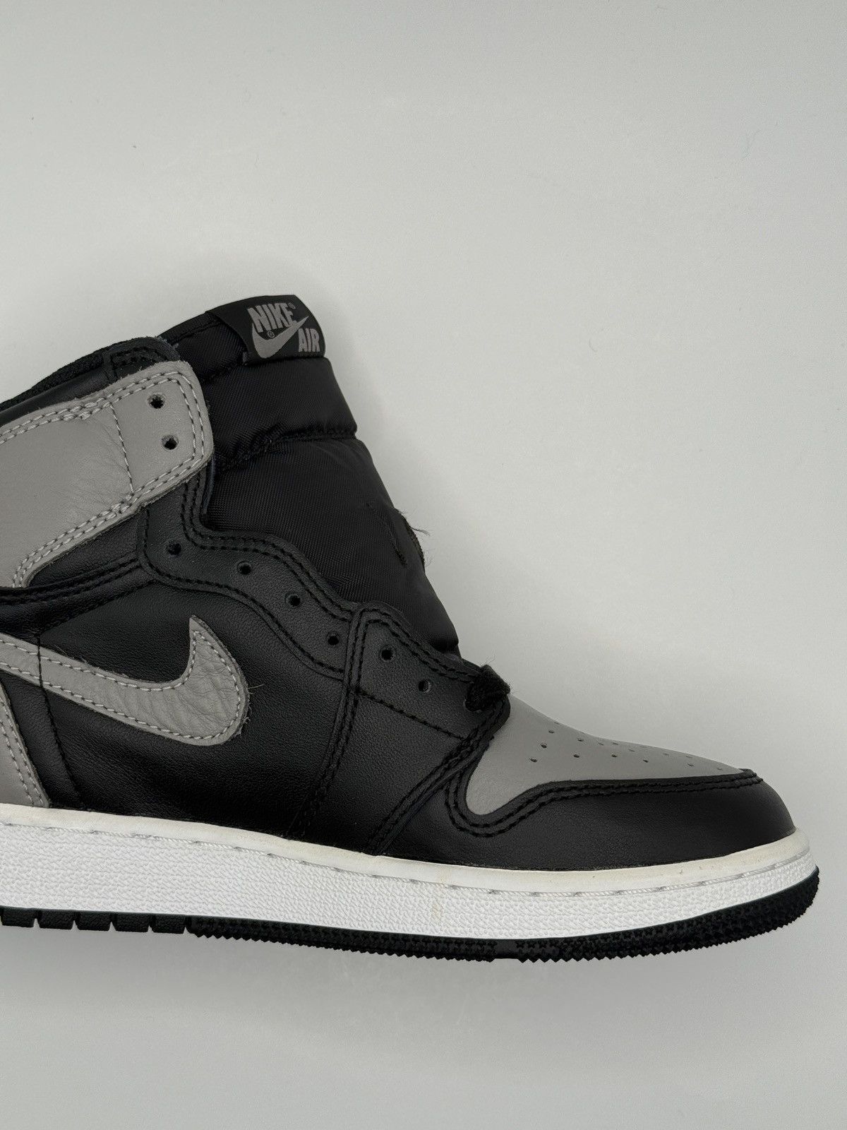 Jordan Brand Jordan 1 Retro High Og Shadow 2018 5.5 Y Size US 5.5 / EU 38 - 5 Thumbnail