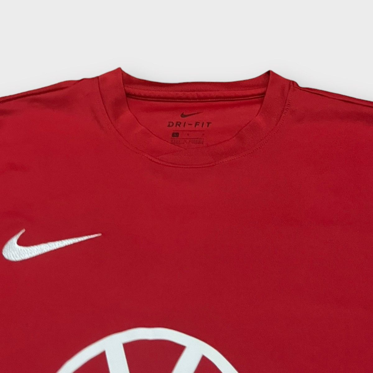Nike Nike Volkswagen red soccer shirt Size US L / EU 52-54 / 3 - 2 Thumbnail