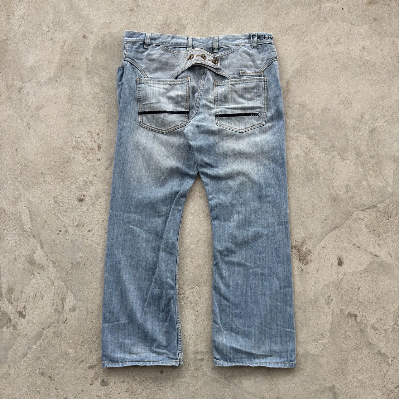 FCUK Vintage FCUK French Connection Cinch Back Denim Jeans 38x32 Size US 38 / EU 54 - 1 Thumbnail