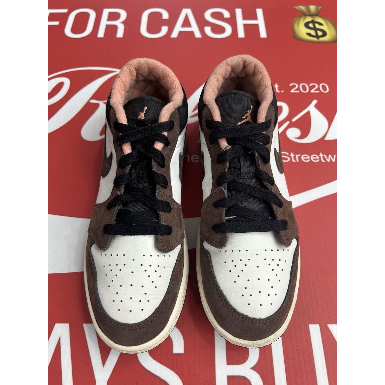 Nike Air Jordan 1 Low Mocha (GS) Size 5.5Y (DM0589-200) Size US 5.5 / EU 38 - 4 Thumbnail