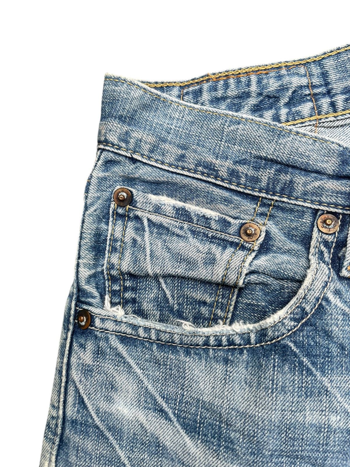 Levi's Vintage Levi’s 502 Distresed Size US 31 - 7 Thumbnail