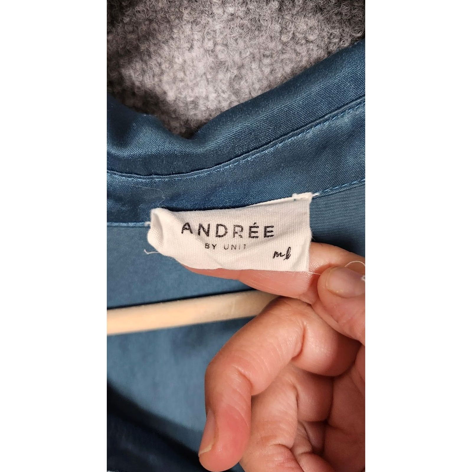 Vintage Andree By Unit Shirt Womens Medium Large Blue Satin High Low Dolman Sleeve Size M / US 6-8 / IT 42-44 - 6 Thumbnail