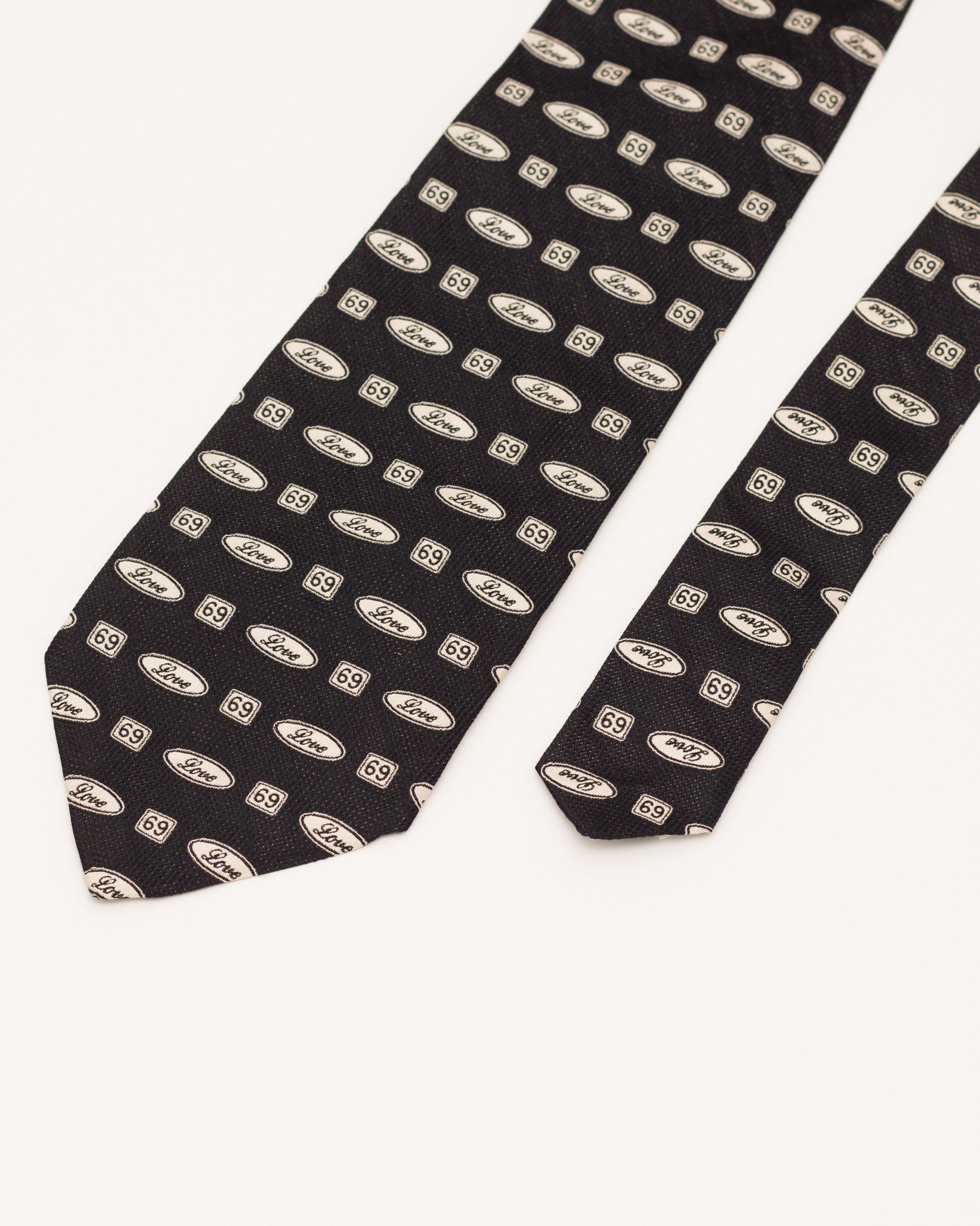 Moschino Vintage Silk Tie Love 69 Pattern Size ONE SIZE - 5 Thumbnail