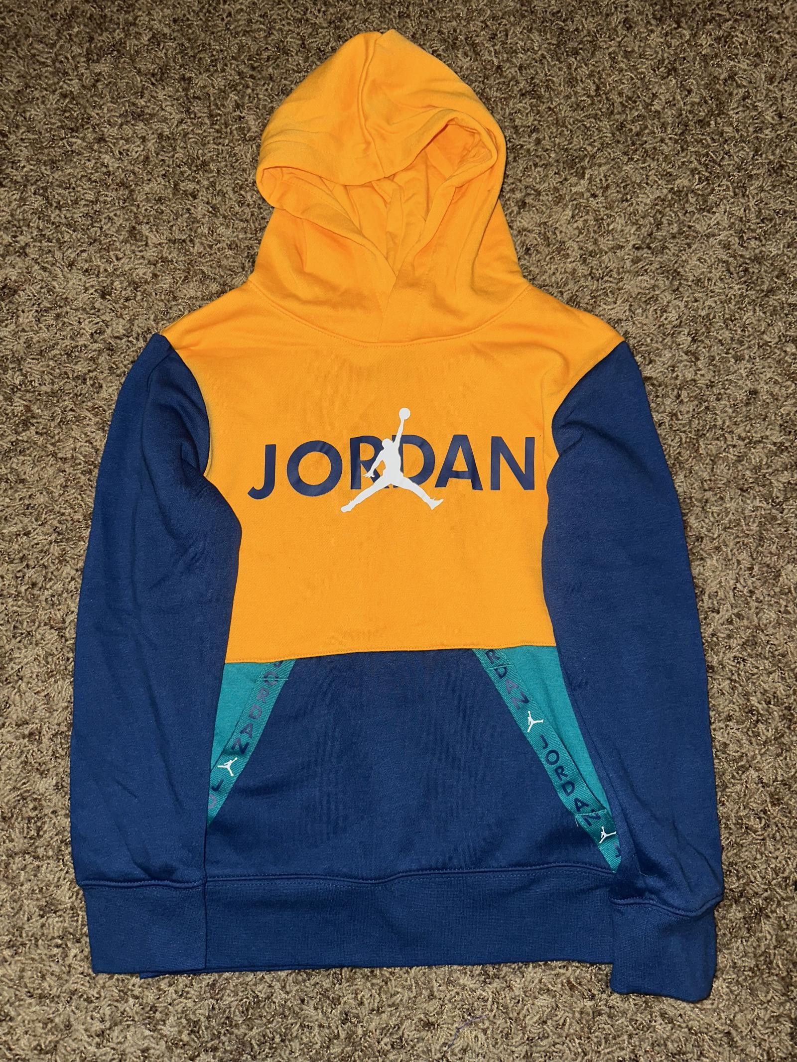 Jordan Big Kids (Boy’s) Full Sleeve Color Blocked Vert Tape FT Pullover Hoodie