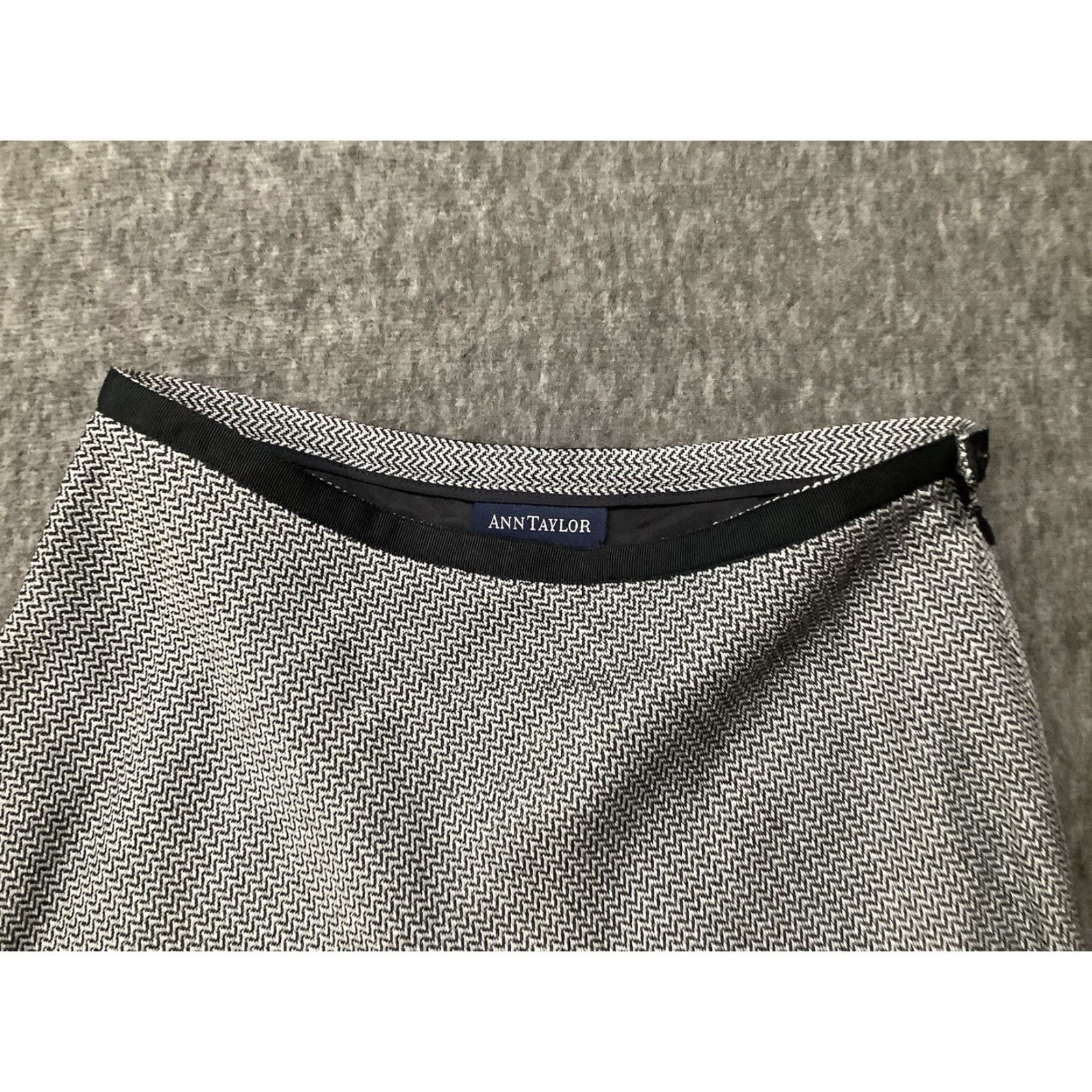 Ann Taylor Ann Taylor Skirt Womens Size 2 Black White Wool Tweed A-Line Knee Length Striped Pattern Multicolor Lined Raised Rise Wom en 2 Size 26" / US 2 / IT 38 - 2 Thumbnail