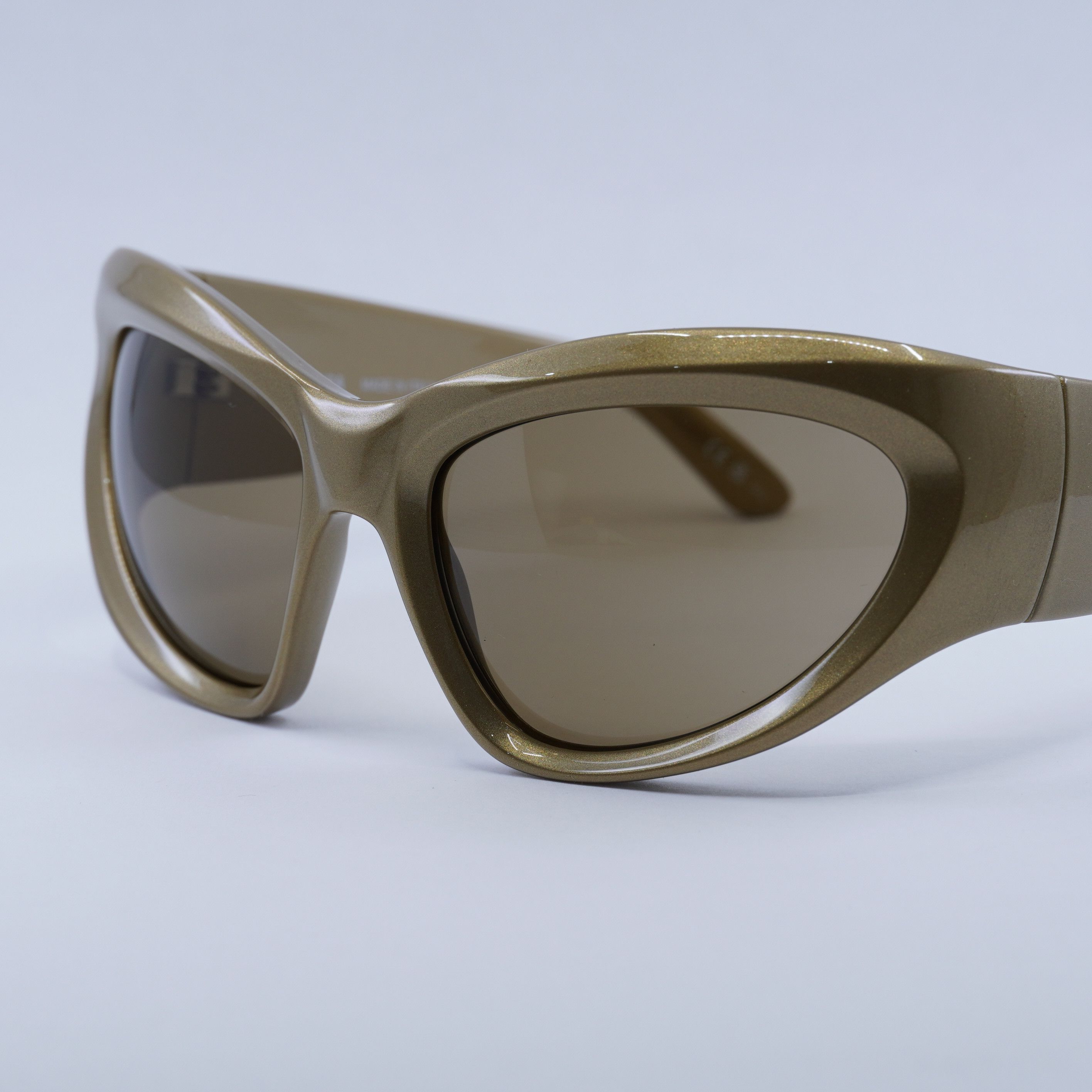 Balenciaga Balenciaga BB0228S 004 Sunglasses Gold Geometric Frame Size ONE SIZE - 3 Thumbnail