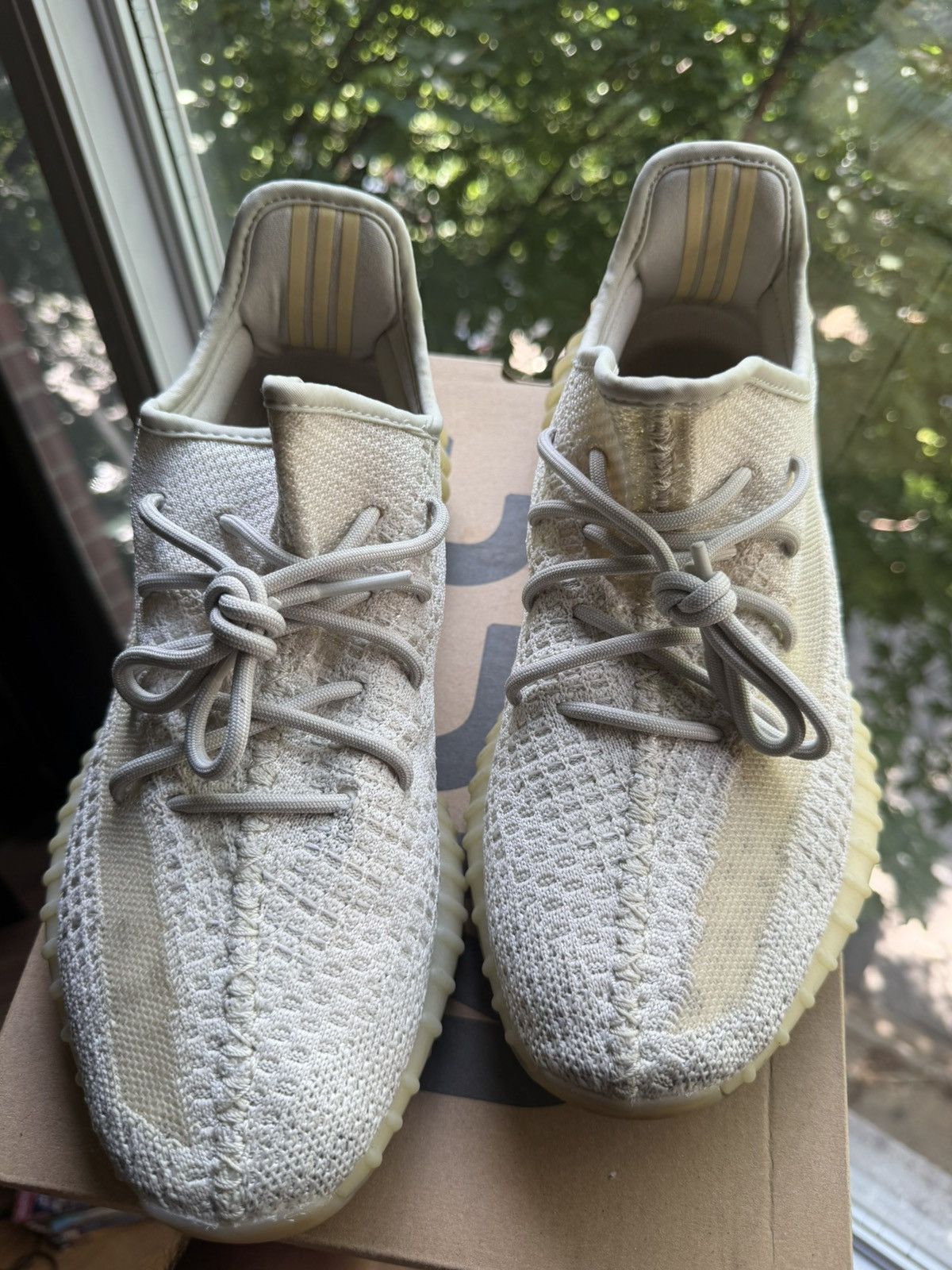 Yeezy Ultra Lightbeams 350 Boost Size US 10.5 / EU 43-44 - 4 Thumbnail