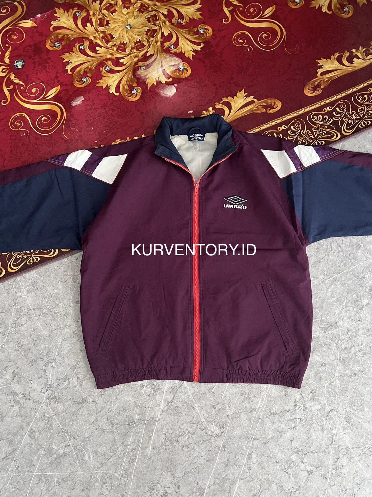 Umbro (SOLD OUT) Vintage Umbro Windbreaker Jacket Size US XL / EU 56 / 4 - 2 Thumbnail