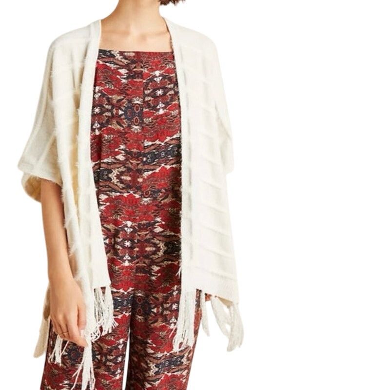 Anthropologie Anthropologie Miette Chenille Cozy Kimono Fringe Trim Ecru Size ONE SIZE - 1 Thumbnail